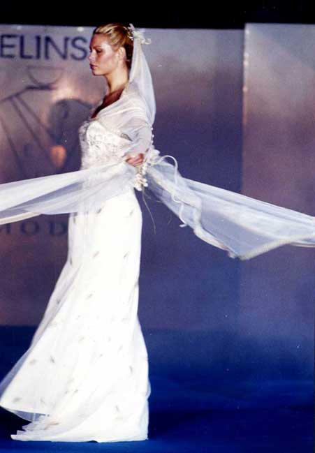 Cerimonie, matrimoni - abito da Sposa design stilista moda a Roma - vestiti matrimonio. Vestito classico bianco abiti su misura cerimonia | Atelier